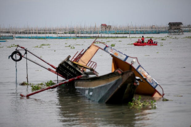 Members of the Philippine Coast Guard continue the search and rescue operations around the capsized passenger boat M/B Princess Aya, in Binangonan, Rizal province, Philippines, July 28, 2023. REUTERS/Eloisa Lopez